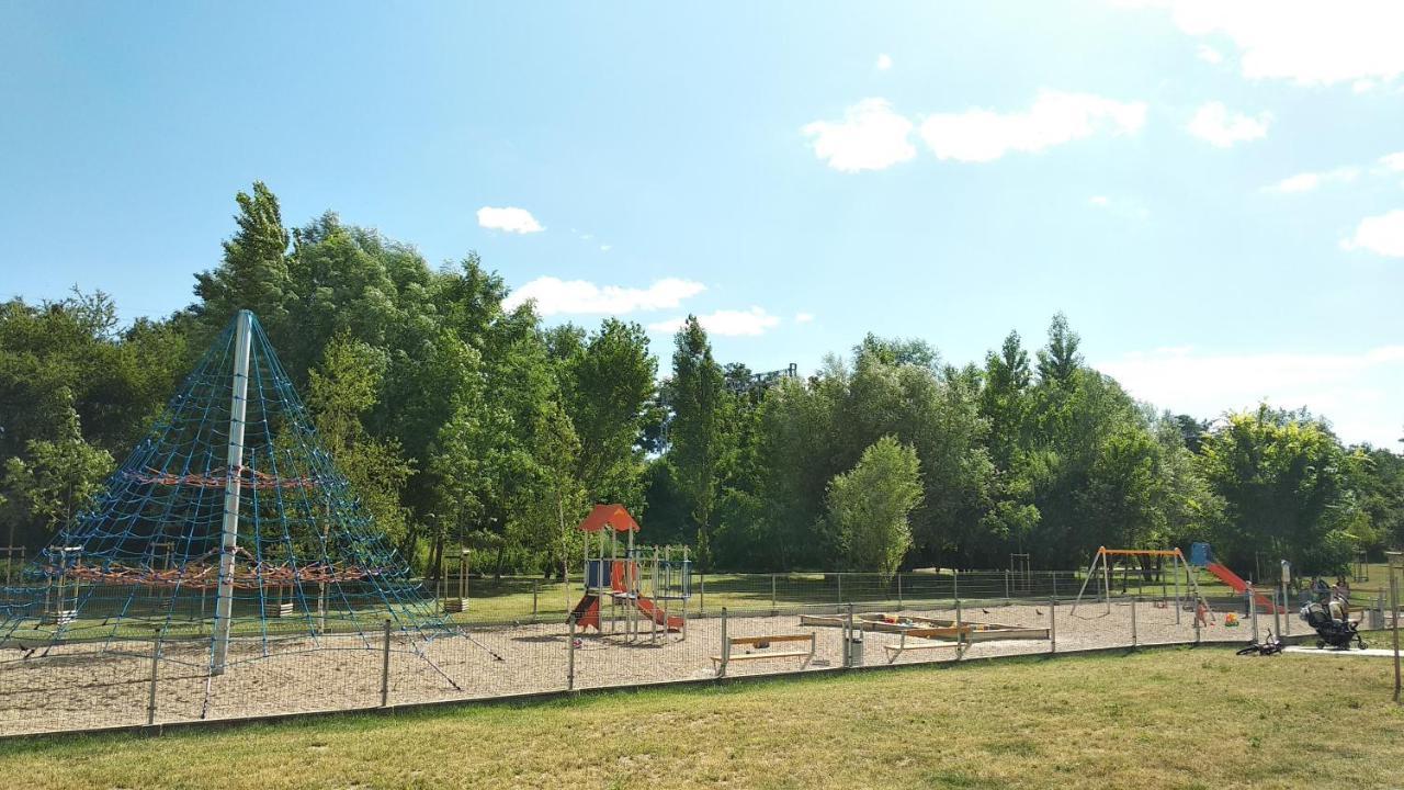 Studio Lux Gaj By Apartamenty Na Dni Wrocław Eksteriør billede
